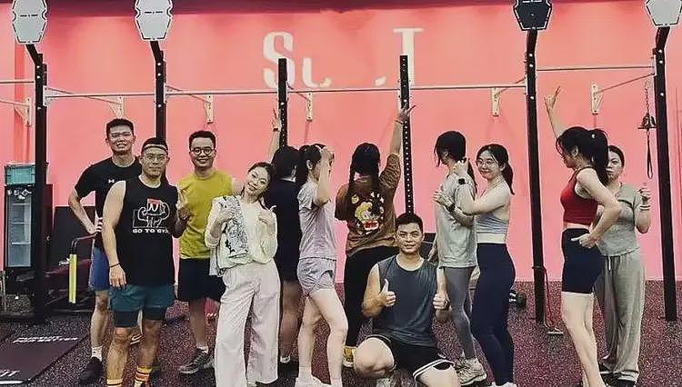 少妇出轨健身教练，丈夫还是银行高管，女方照片曝光戴眼镜很端庄（组图） - 2