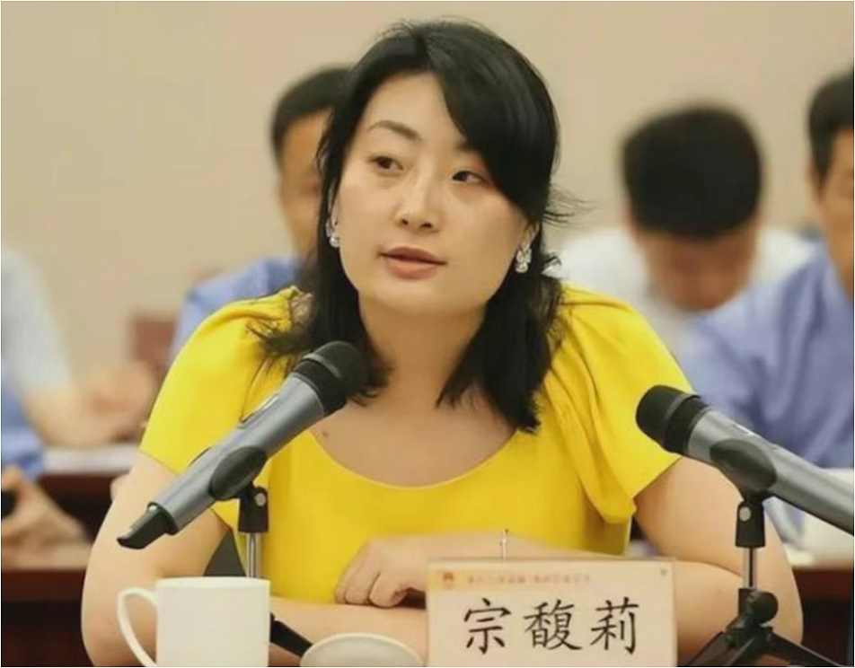 娃哈哈宫斗火到国外了!外媒: 宗馥莉很有手段,曾用中美双护照买香港山顶两亿元豪宅(组图) - 17