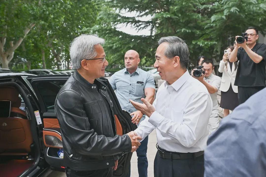 大陆热帖:黄仁勋这次来,很不简单(组图) - 1