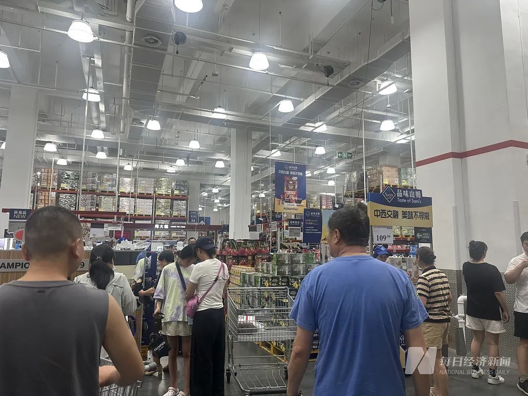 吵上热搜、上百条差评!山姆紧急下架好丽友派等多款零食!盼盼、洽洽被曝改用英文名上架山姆(组图) - 11