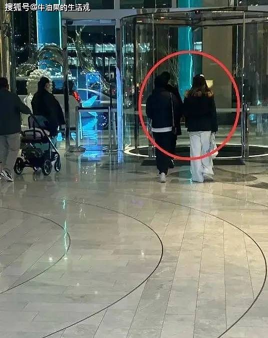 汪小菲带儿女去大草原玩,玥儿箖儿正面照曝光,背影神似大S(组图) - 8