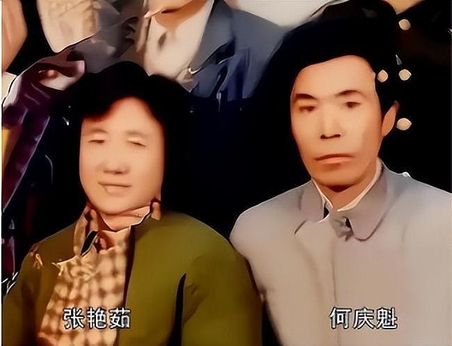 75岁老艺术家何庆魁，被亲儿子捅刀：他嫖不动了，每月1万够花（组图） - 4