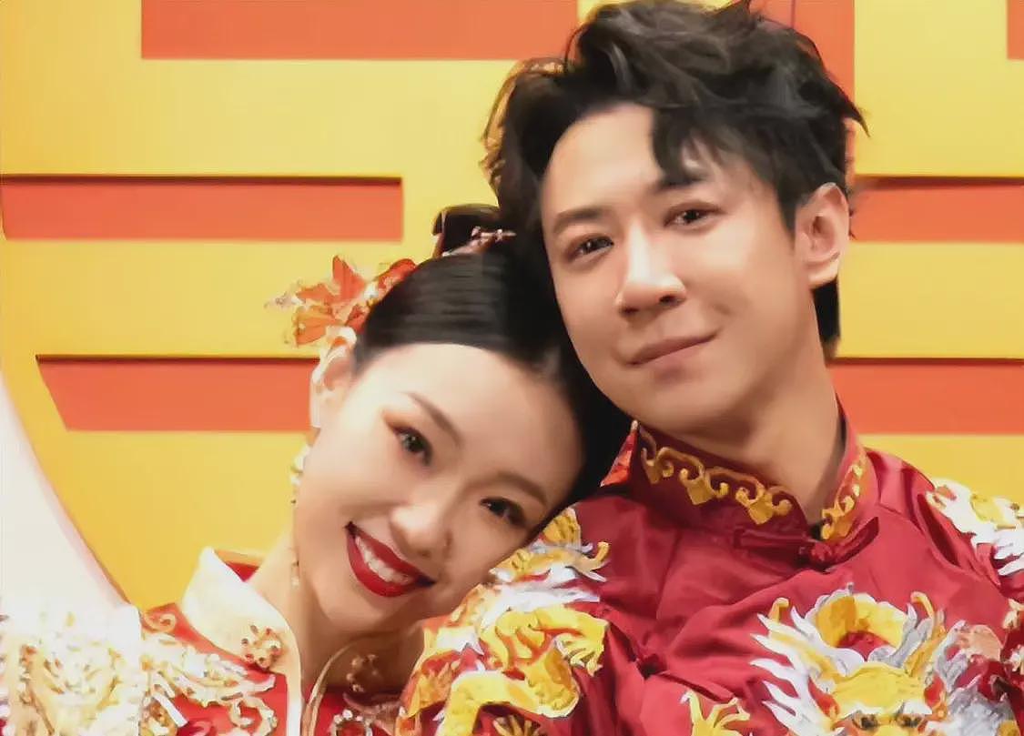董璇二婚被骂不长记性,曾为救高云翔体面全无,二婚老公遭全方位吐槽(组图) - 14