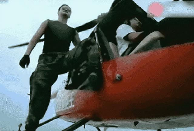 立“宠妻人设”的吴京,狐狸尾巴露馅,亲手撕下“伪装”(组图) - 3