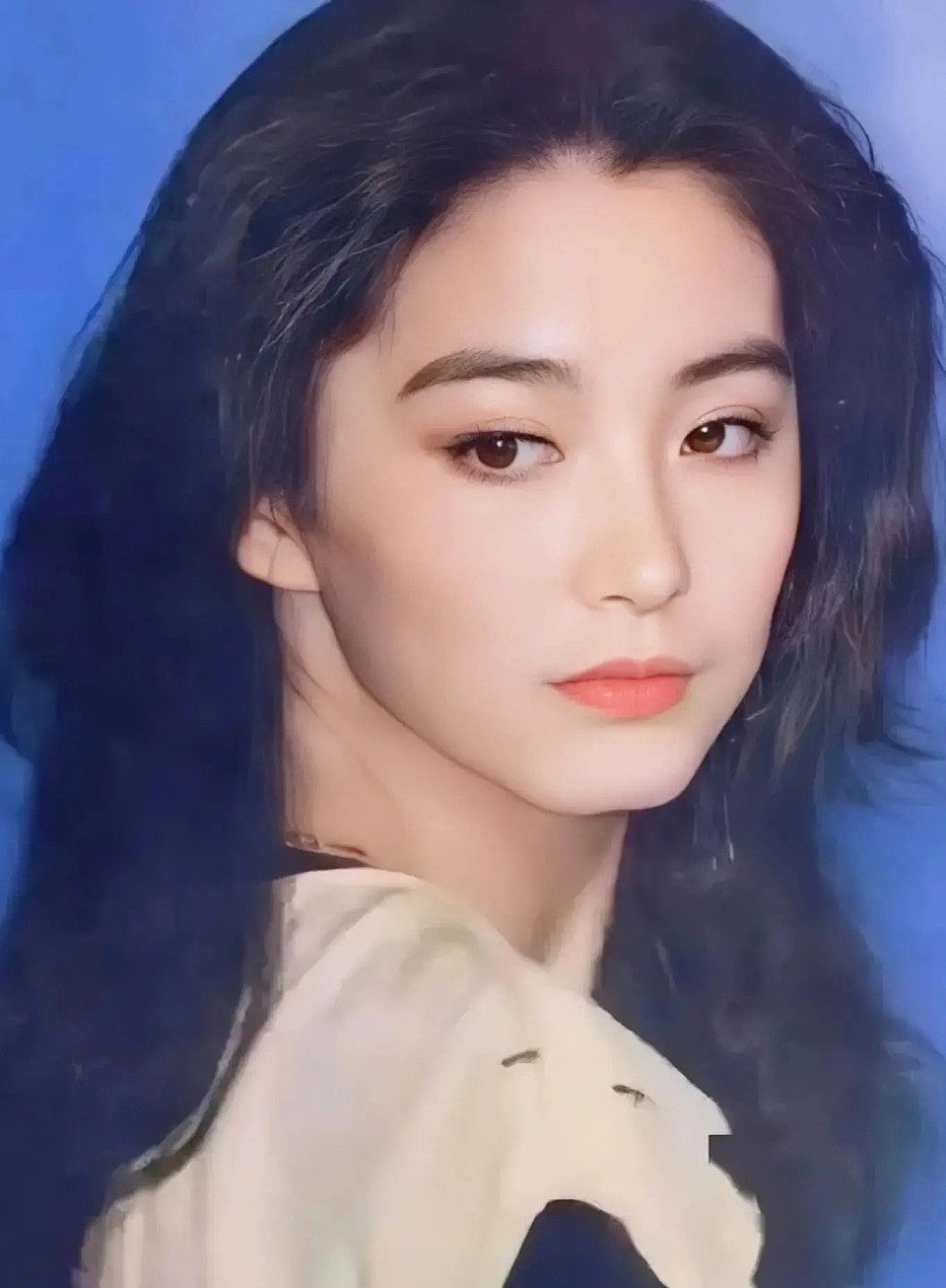 女孩撞脸张柏芝杨颖走红，她是宋祖儿接班人还是下一个奶茶妹妹？（组图） - 5