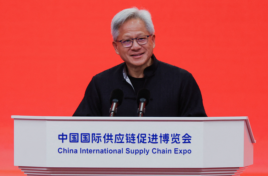 从皮衣换身唐装，黄仁勋最新中文演讲！他提了9家中国公司（视频/图） - 1