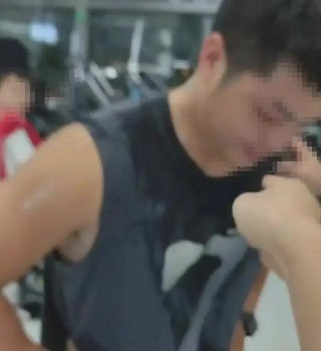 男子举报妻子出轨，抓奸画面太炸裂，大闹妻子单位，要求开除党籍（组图） - 15
