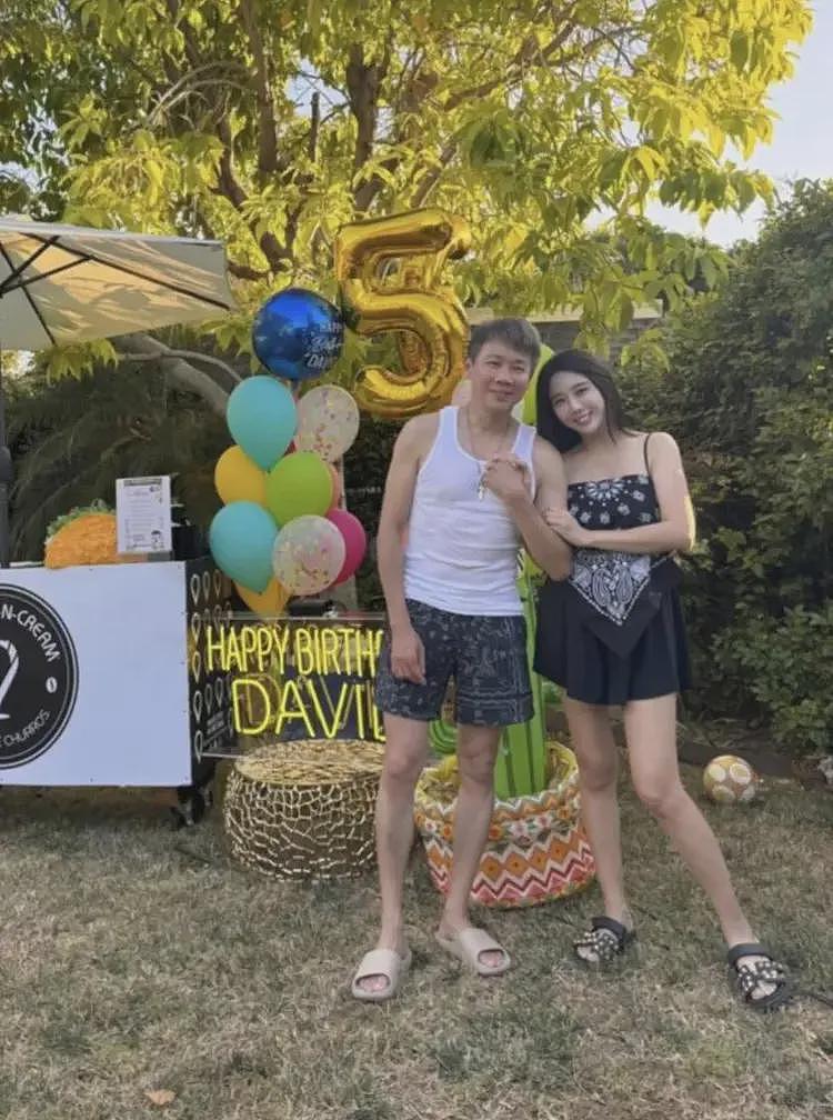 陶喆56岁生日派对生图脸僵认不出,小18岁娇妻穿短裙秀身材(组图) - 3