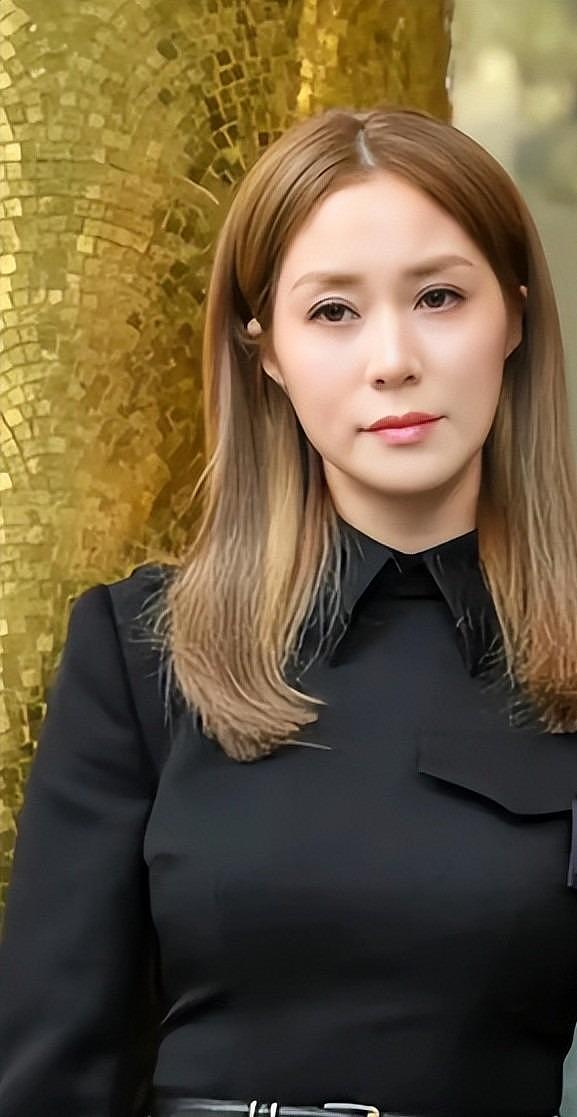 机关算尽太聪明!“千亿儿媳”如今彻底成笑话,恶果已经开始显现(组图) - 15