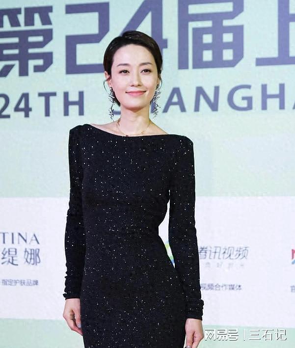 放飞自我?和女儿“抢男人”?49岁的马伊琍终于还是说实话了(组图) - 22