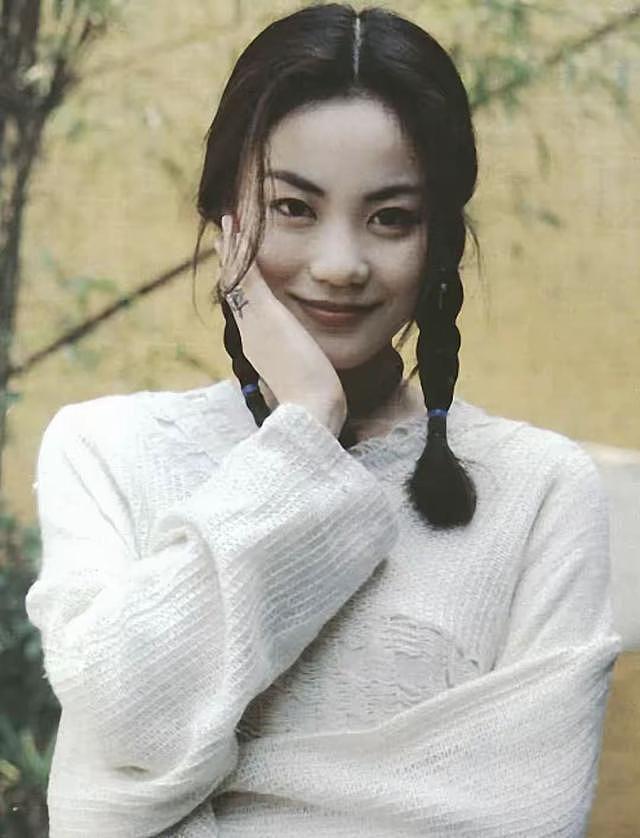 28岁的窦靖童,凭实力给亲妈“争光”,回看当年离婚也并非坏事!(组图) - 3
