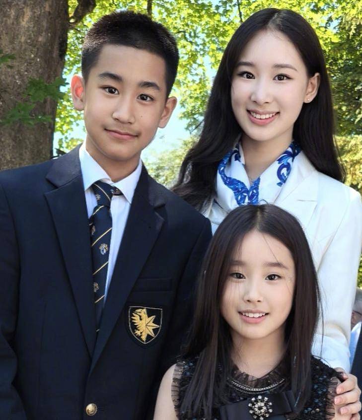 赵文卓大女儿瑞士贵族学校毕业,惊艳亮相成绩优异(组图) - 10