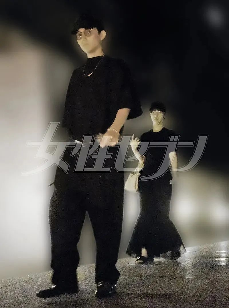 00后最美小花、杰尼斯顶流爱豆恋情曝光?男方洁癖狂魔,愣是留女方过夜了...(组图) - 26