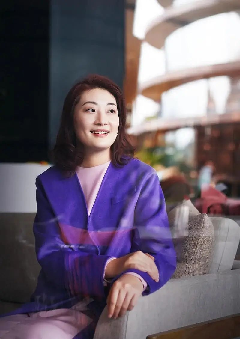 初中时曾向同学哭诉：“爸妈天天吵着要离婚”！屈辱的宗馥莉，也不是善茬（组图） - 25