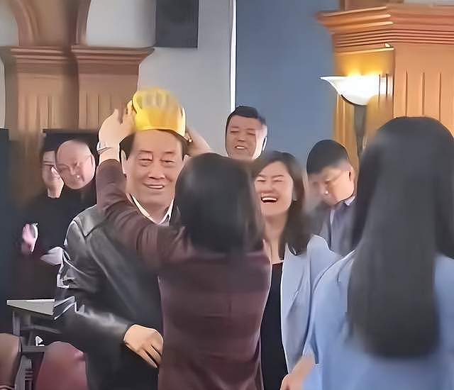 宗庆后疑有6个私生子，曝另一小情人身份，搞艺术的，很年轻（组图） - 12