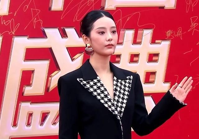 短剧盛典：刘念瘦成排骨精，余茵学聪明挡住恨天高，徐艺真变老气（组图） - 27