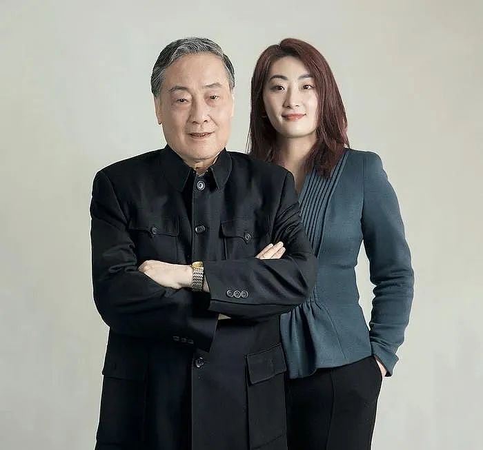 初中时曾向同学哭诉：“爸妈天天吵着要离婚”！屈辱的宗馥莉，也不是善茬（组图） - 1