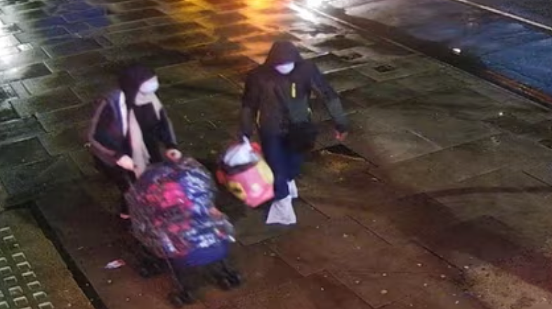 英国王室耻辱!贵族千金与强奸犯私奔,消失七年后成了杀婴犯,如今锒铛入狱...(组图) - 13