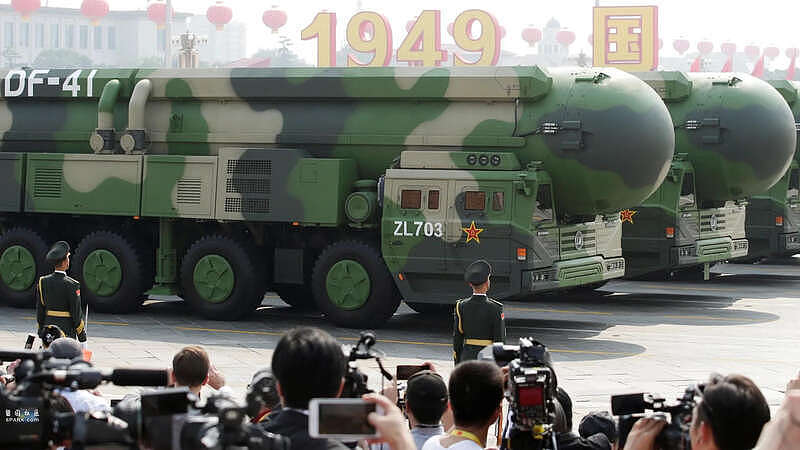 外媒:中国正试图将东风-41导弹搬上高铁(组图) - 2
