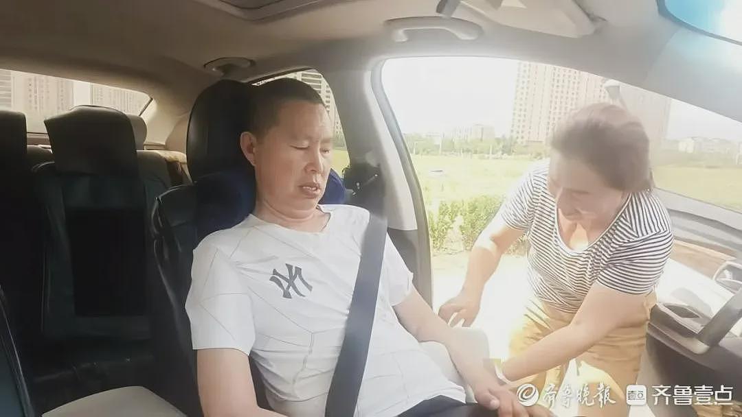 【情感】感动全网，52岁妻子带渐冻症丈夫跑网约车！有他在，这个家才完整（组图） - 3