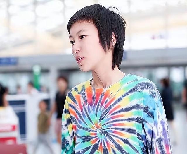 28岁的窦靖童,凭实力给亲妈“争光”,回看当年离婚也并非坏事!(组图) - 14