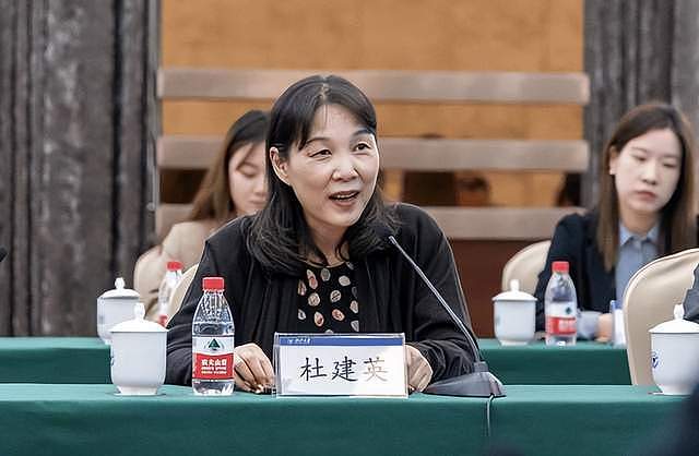 宗庆后疑有6个私生子，曝另一小情人身份，搞艺术的，很年轻（组图） - 9
