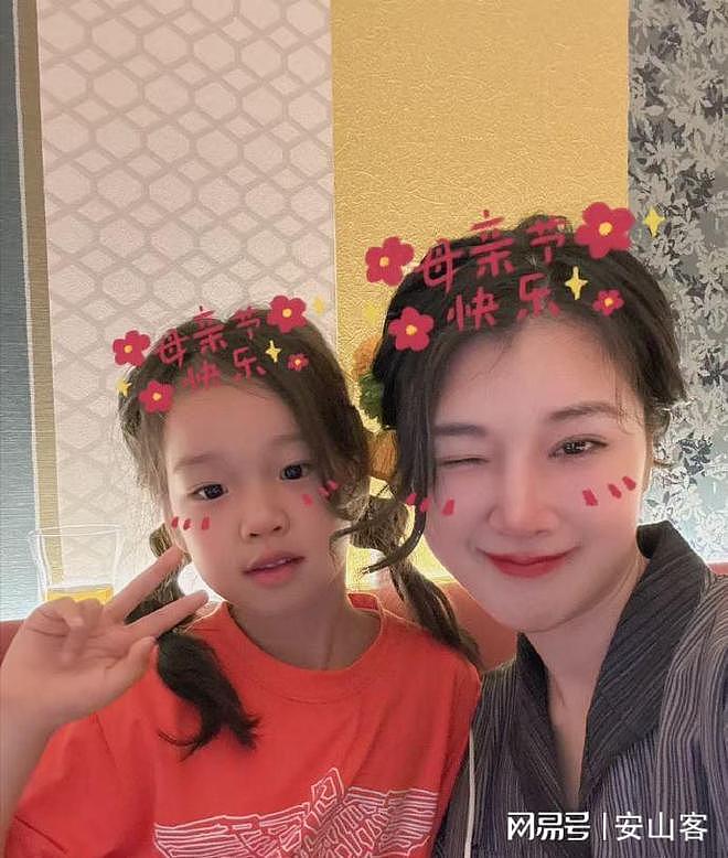 儿女都是债，闺女离婚儿子大龄单身，58岁茹萍风光背后也难逃辛酸（组图） - 24