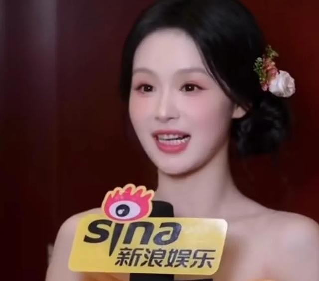 短剧盛典：刘念瘦成排骨精，余茵学聪明挡住恨天高，徐艺真变老气（组图） - 4