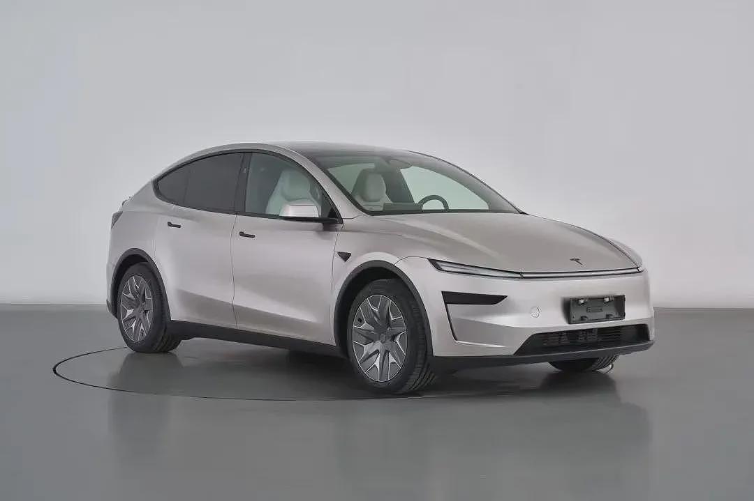特斯拉官宣新车：Model YL，大六座豪华SUV（组图） - 5