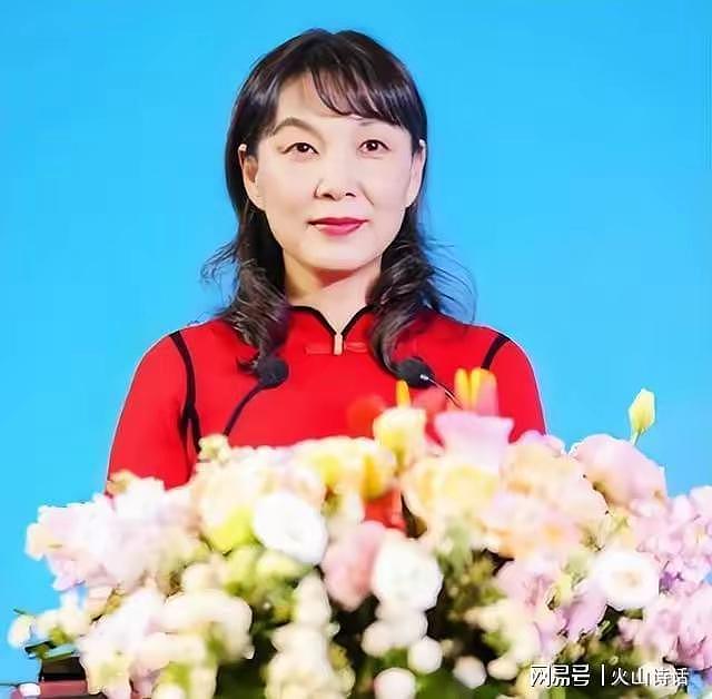 八卦往事!20年前宗庆后与杜建英到香港洽谈,客户预订2间套房,宗说1间就够(组图) - 5