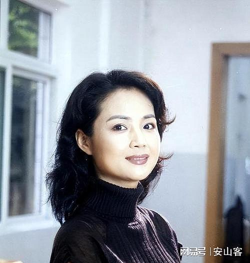 儿女都是债，闺女离婚儿子大龄单身，58岁茹萍风光背后也难逃辛酸（组图） - 6