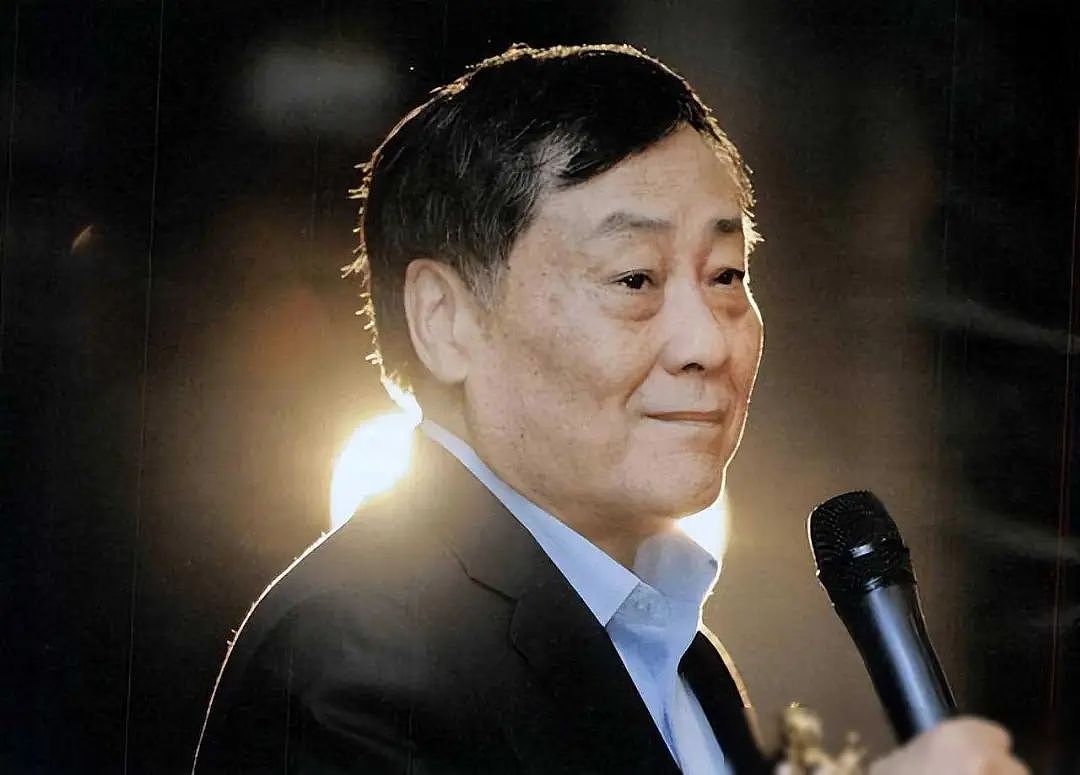 初中时曾向同学哭诉：“爸妈天天吵着要离婚”！屈辱的宗馥莉，也不是善茬（组图） - 28