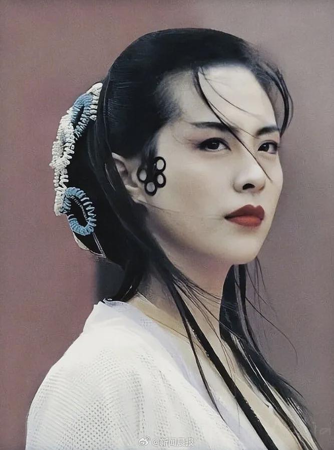 58岁王祖贤晒素颜自拍被赞状态好,此前曾因面部僵硬被质疑“医美过度”,3个月前赴无锡参加国际灸法大会(组图) - 7