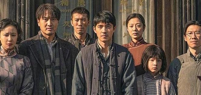 绯闻两年终官宣！再看刘昊然，周冬雨如今真高攀不起？（组图） - 3