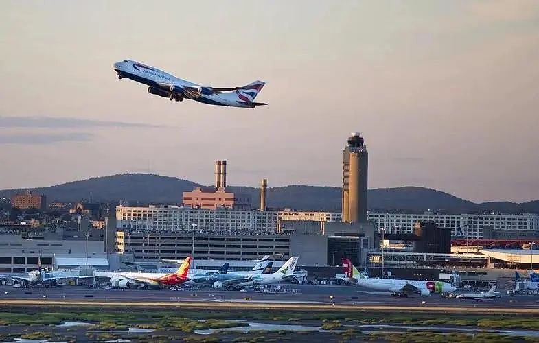 哈佛提醒国际生，尤其是中国留学生：尽量避开波士顿洛根机场入境美国（组图） - 2