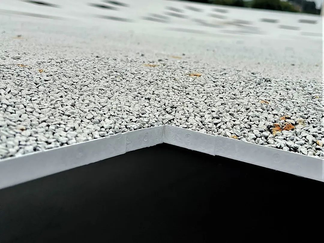 日本“最空白”建筑!无墙无柱无固定用途,59扇天窗让雨水阳光随意进出!网友:躺着发呆都变浪漫了(组图) - 19