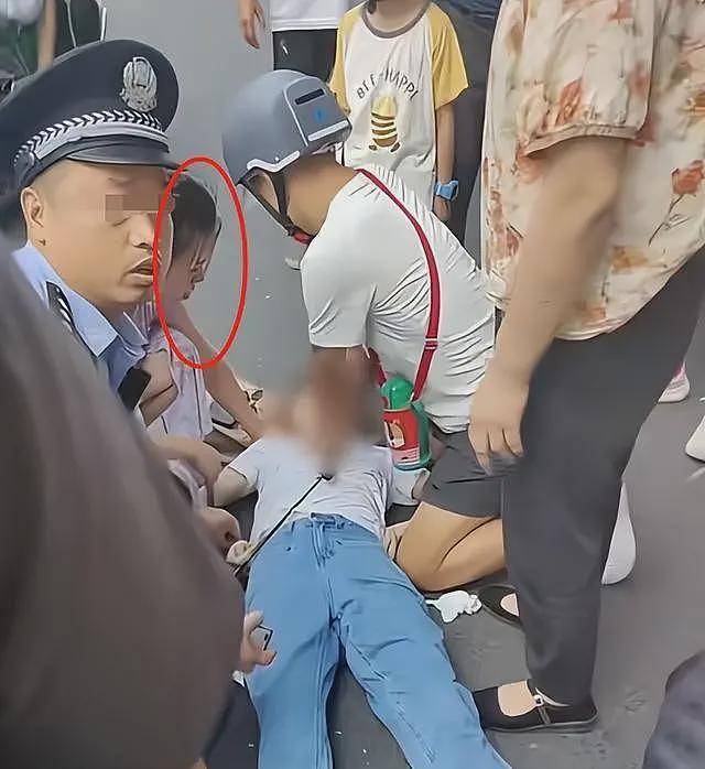 男子救人被质疑袭胸后续！质疑者被扒，漂亮身材好，是个擦边博主（组图） - 15