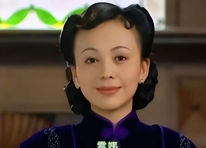 女星王琳自曝曾被儿子扇巴掌，每周最多打一次电话，言语中很悲痛（组图） - 1