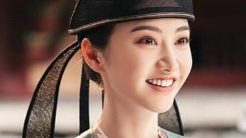 分手6年后,实现华丽逆袭的景甜,已是张继科“高攀不起”的存在(组图) - 13