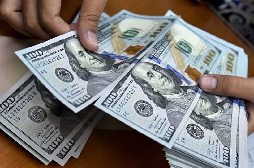 8名中国人冒充美国公务员上门要钱!半年赚$1000万...(组图) - 2