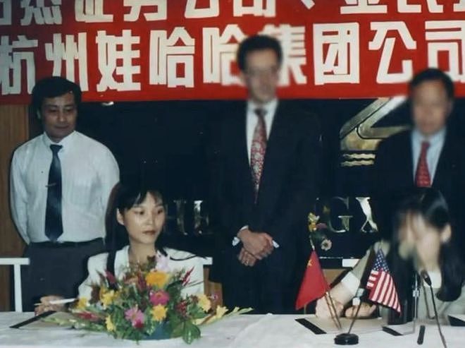 杜建英暗线蛰伏三十年,宗馥莉女帝宝座还稳吗?(组图) - 33