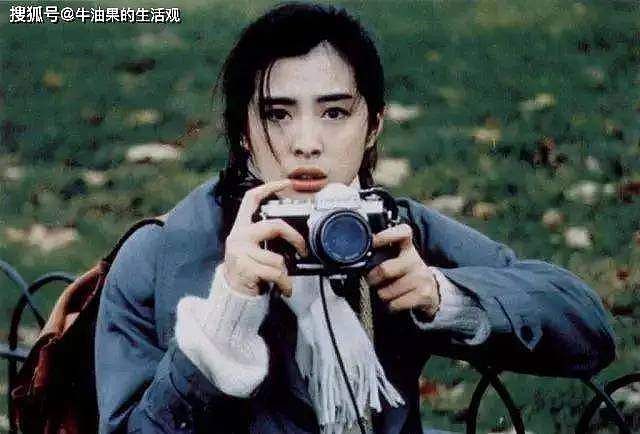 58岁王祖贤晒素颜照，脸僵发量多身材发福...（组图） - 7