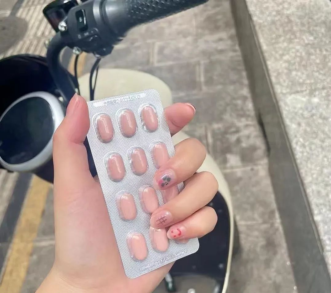 “一个东亚孩子得了癌症才被解放”（组图） - 8