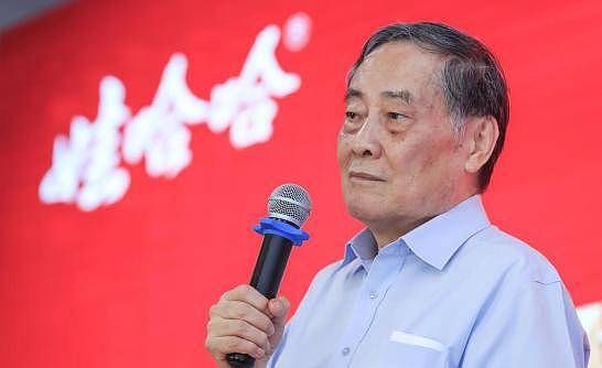 宗馥莉大战杜建英：传“如夫人”不满新掌门，宗馥莉亮剑逼急元老（组图） - 1