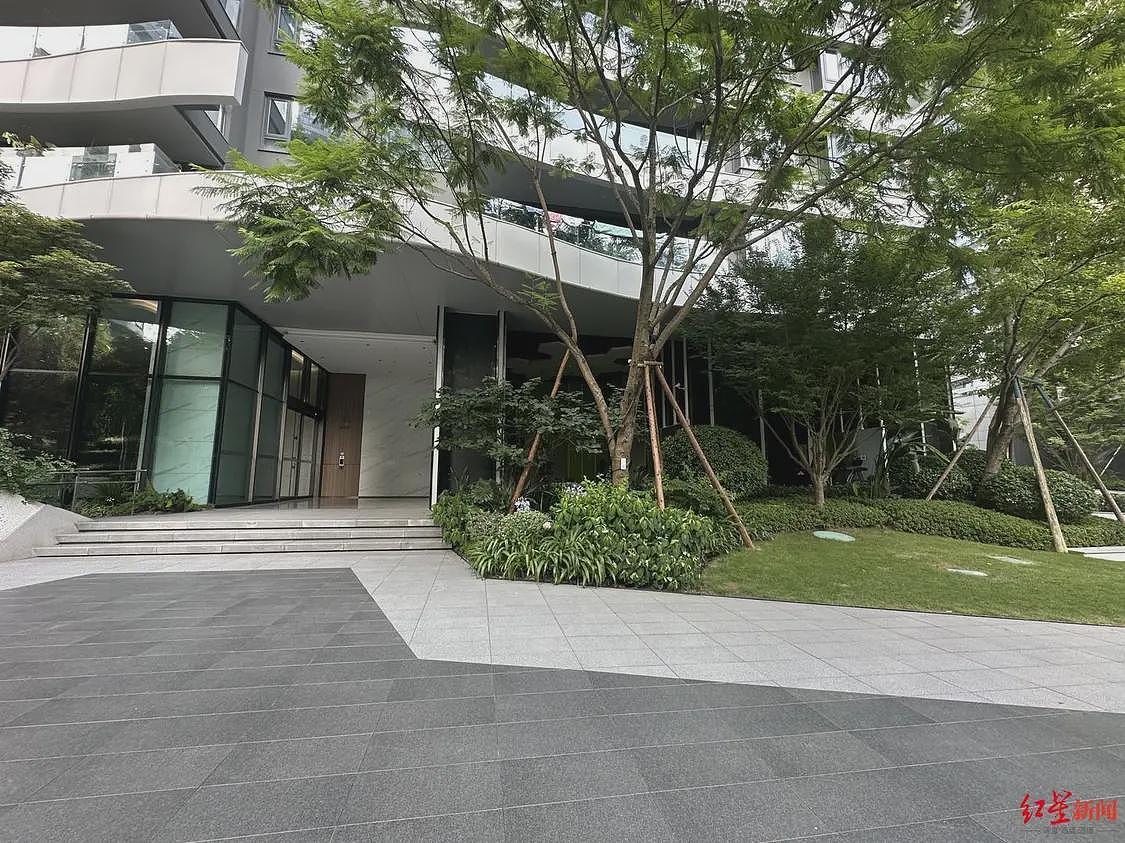 小区遛狗纠纷如何变成“官二代打孕妇”？记者走访（组图） - 2
