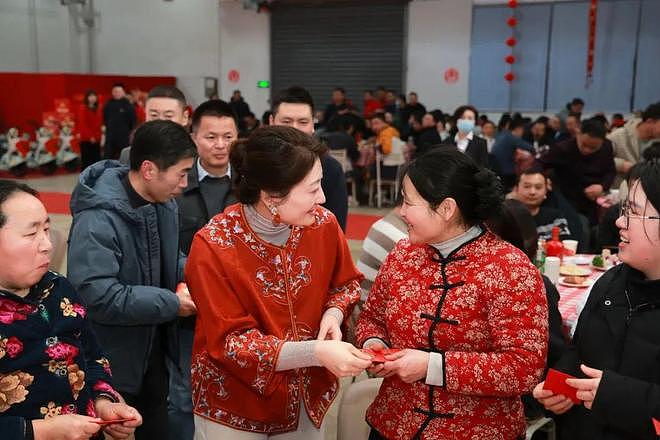 杜建英暗线蛰伏三十年,宗馥莉女帝宝座还稳吗?(组图) - 97