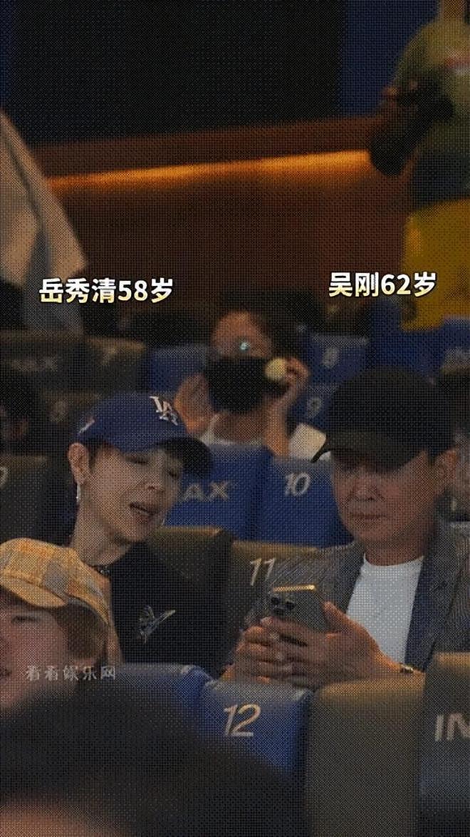 63岁蔡明支持陈佩斯电影落泪，瘦很多、脸不僵了，穿花裙子很漂亮（组图） - 9