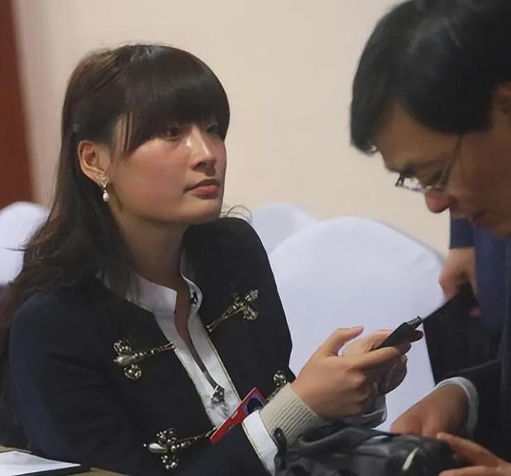 宗馥莉走到今天该怪谁？不仅遭亲叔“捅刀”，杜建英也开始动手了（组图） - 7