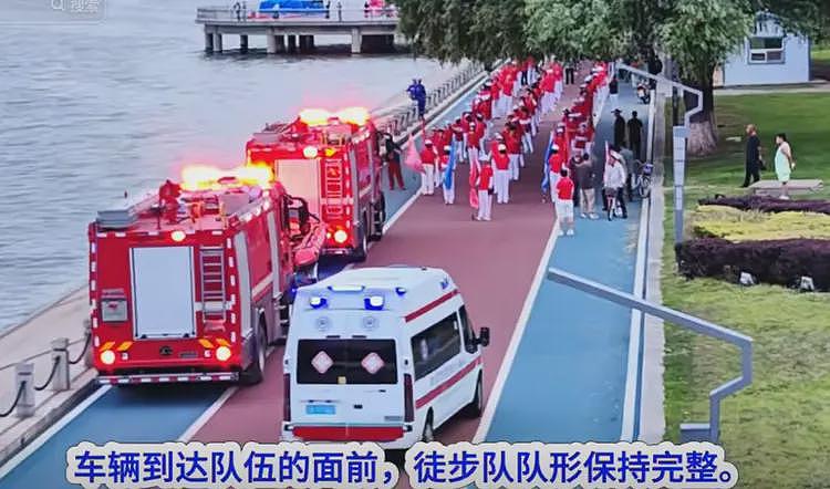 辽宁暴走团堵死3辆救援车通行：百名中老年，列队僵持，引发众怒（视频/组图） - 2