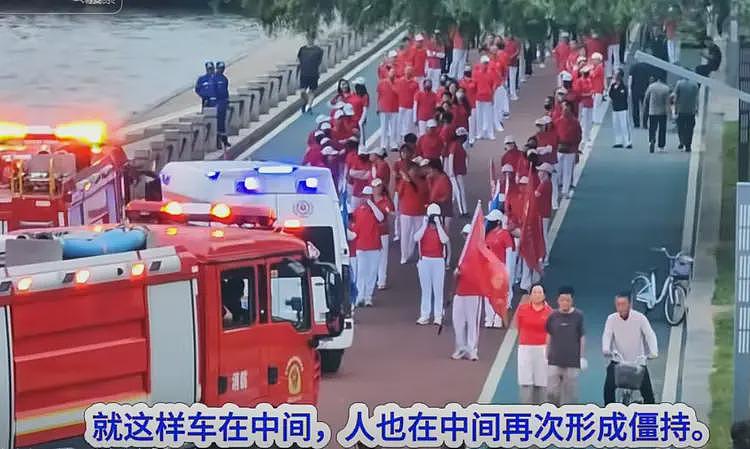 辽宁暴走团堵死3辆救援车通行：百名中老年，列队僵持，引发众怒（视频/组图） - 7
